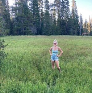 Meet your Posher, Stephany